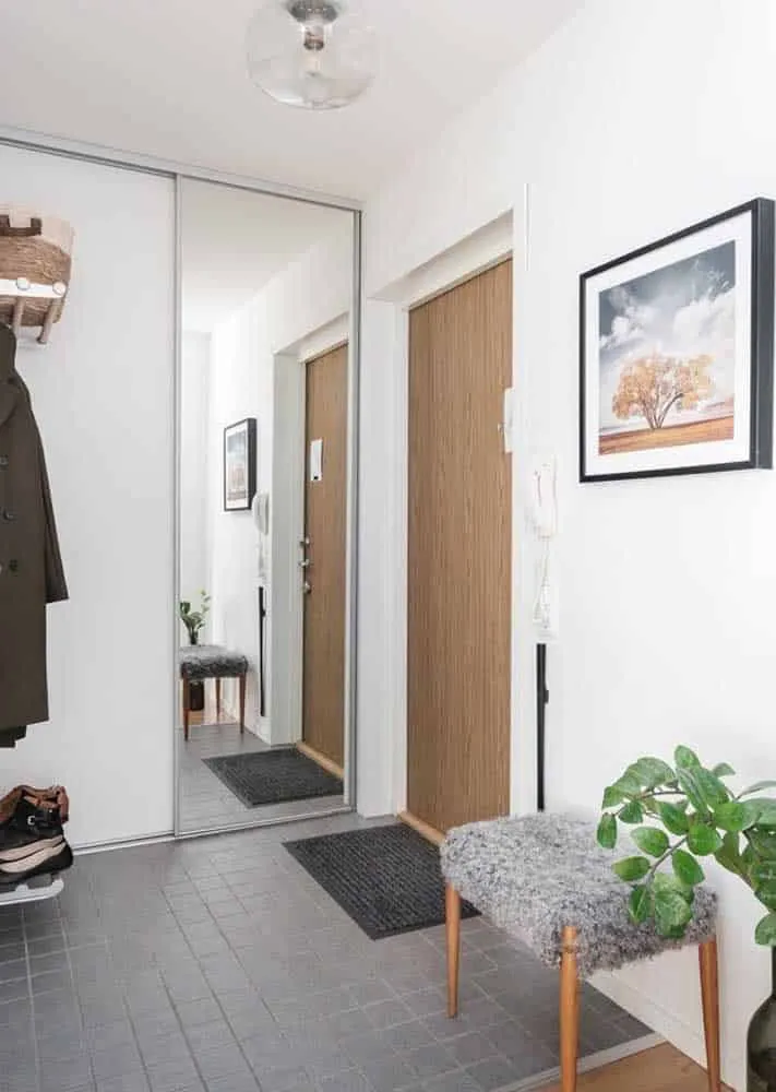 如何打造简约又美观的玄关