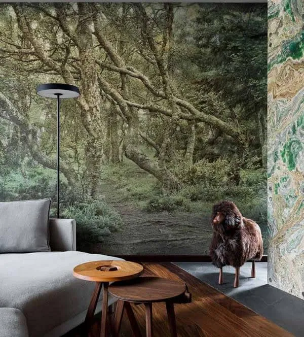 温暖奢华的乡村别墅， surrounded by nature