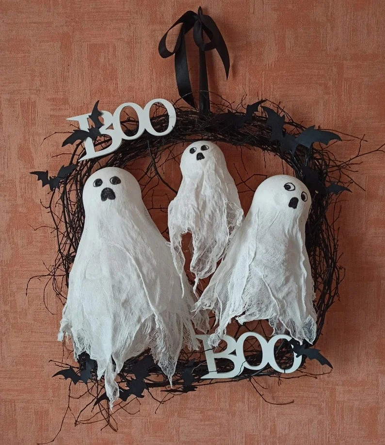 6. Ramo con fantasma de Halloween