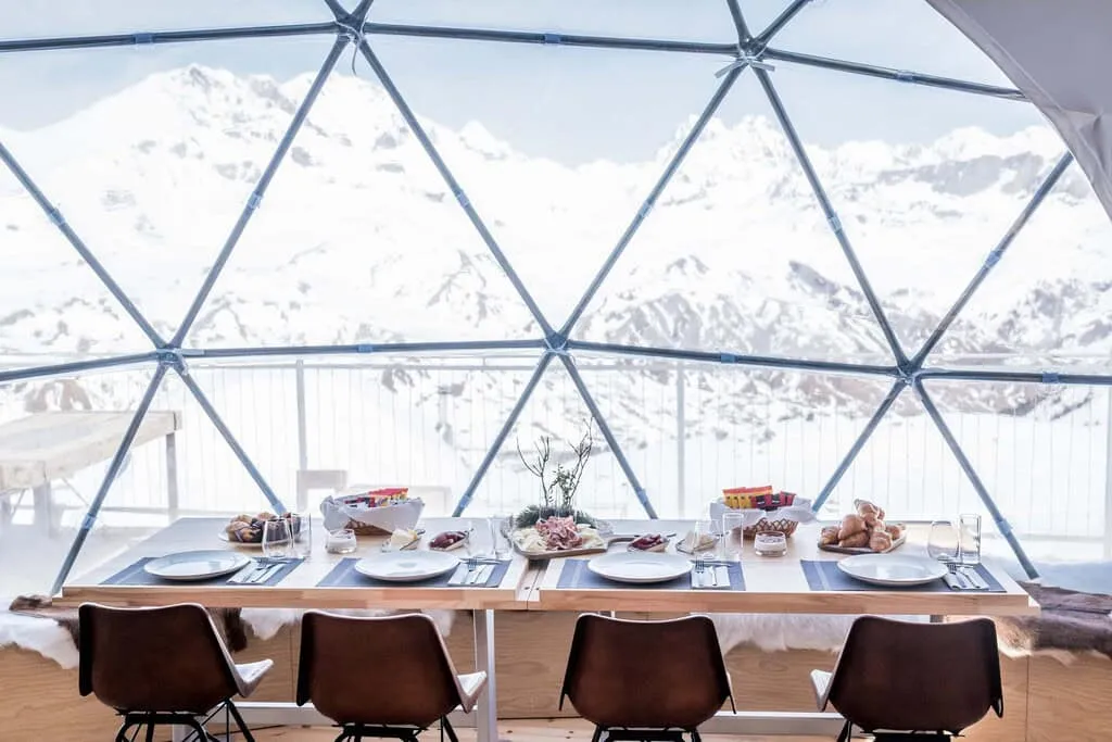 Vivez une expérience unique en dormant dans une igloo design