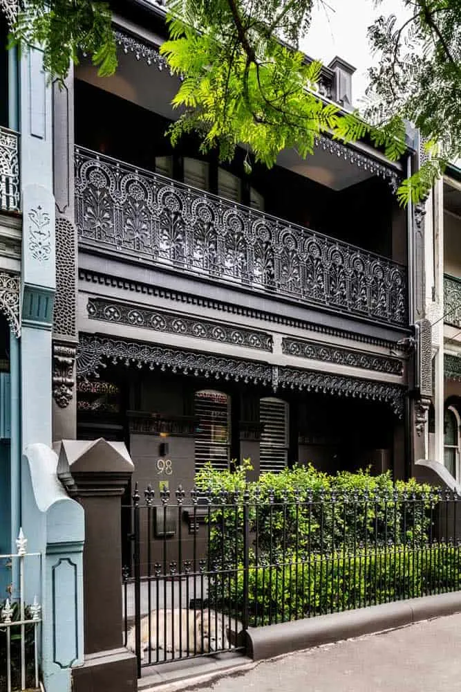 Переваги та недоліки старих будинків