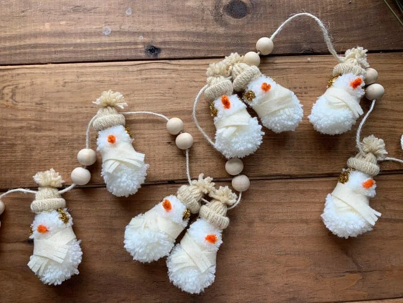 12. Guirnalda de muñeco de nieve