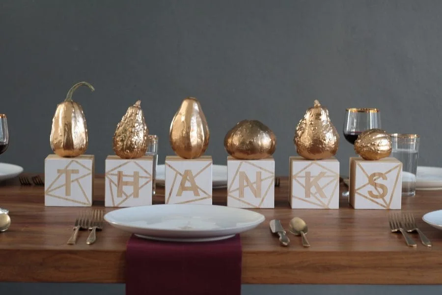 16. DIY 几何块状中心装饰