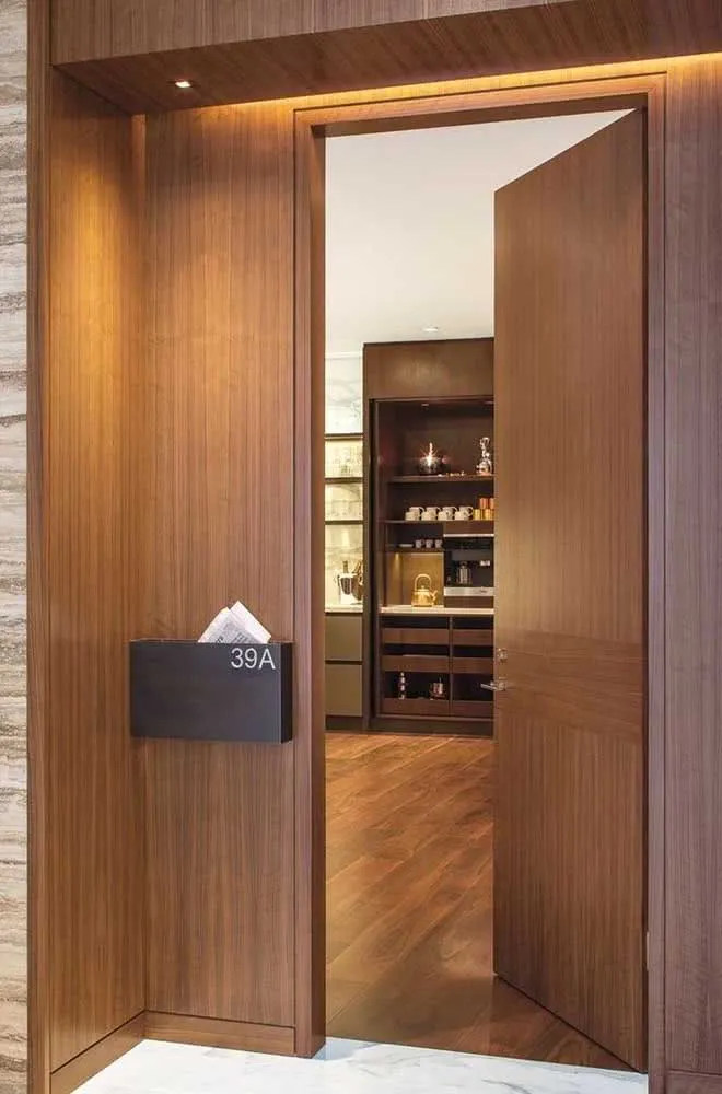 Avantages d'une porte d'entrée en bois