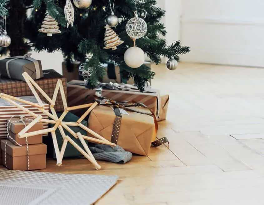 黑色星期五和圣诞节即将到来——准备礼物