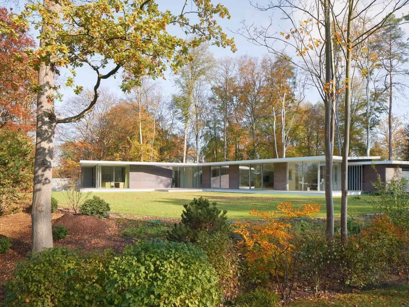 New House by Buero Bechtloff in Aumühle, Germany