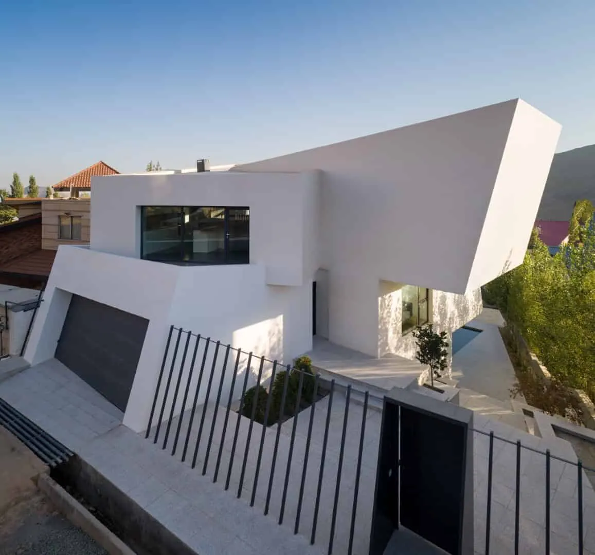 UC21 Architects设计的悬臂式住宅,位于伊朗莫什拉 UC21 Architects设计的悬臂式住宅,位于伊朗莫什拉