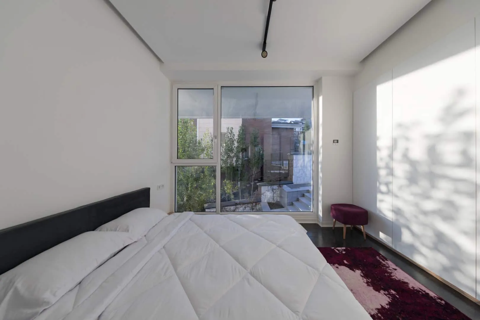 UC21 Architects设计的悬臂式住宅,位于伊朗莫什拉 UC21 Architects设计的悬臂式住宅,位于伊朗莫什拉