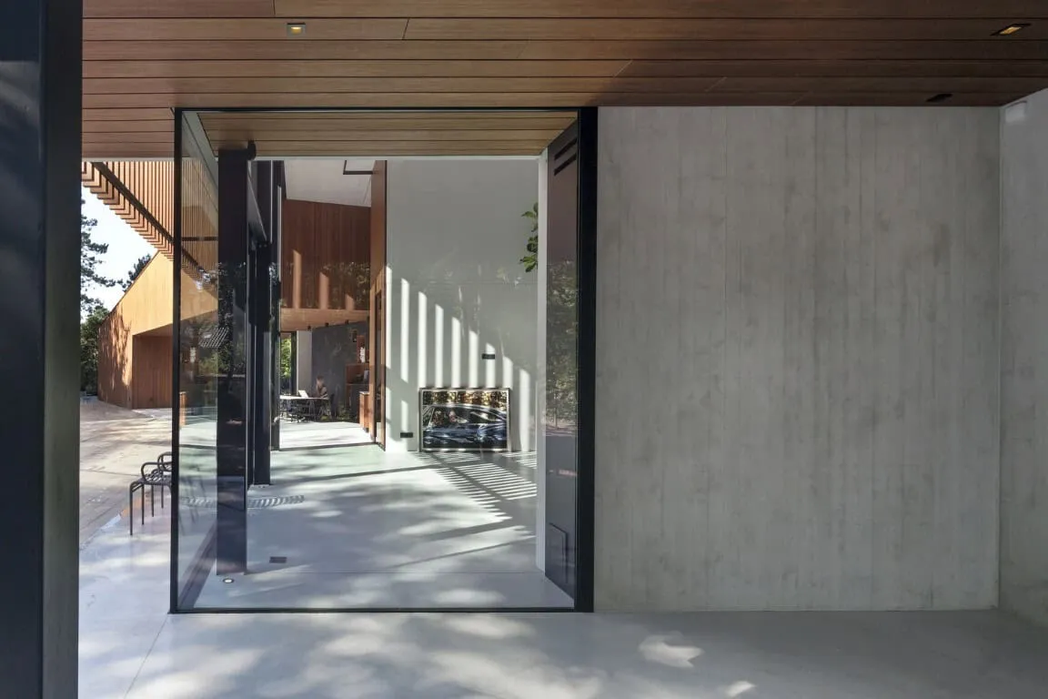 Villa Sanpourt by DP6 Architectuurstudio in the Netherlands