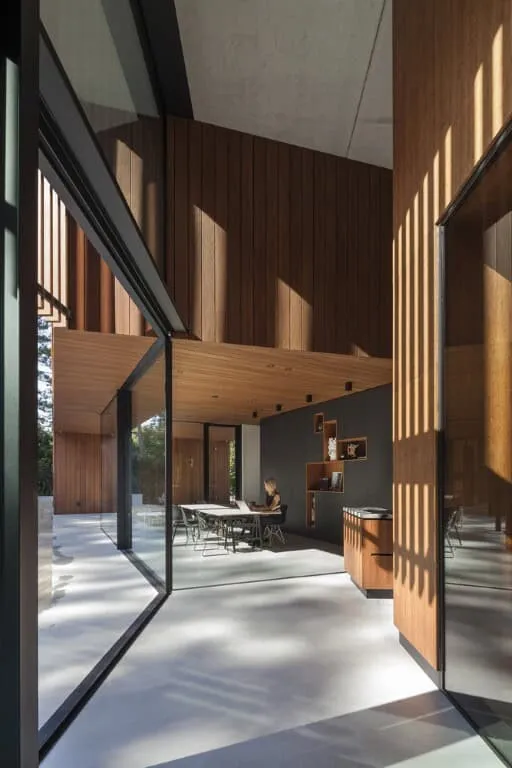 Villa Sanpourt by DP6 Architectuurstudio in the Netherlands