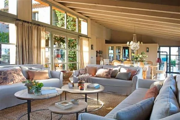 Unbreakable Rules for Furnishing Large Living Rooms