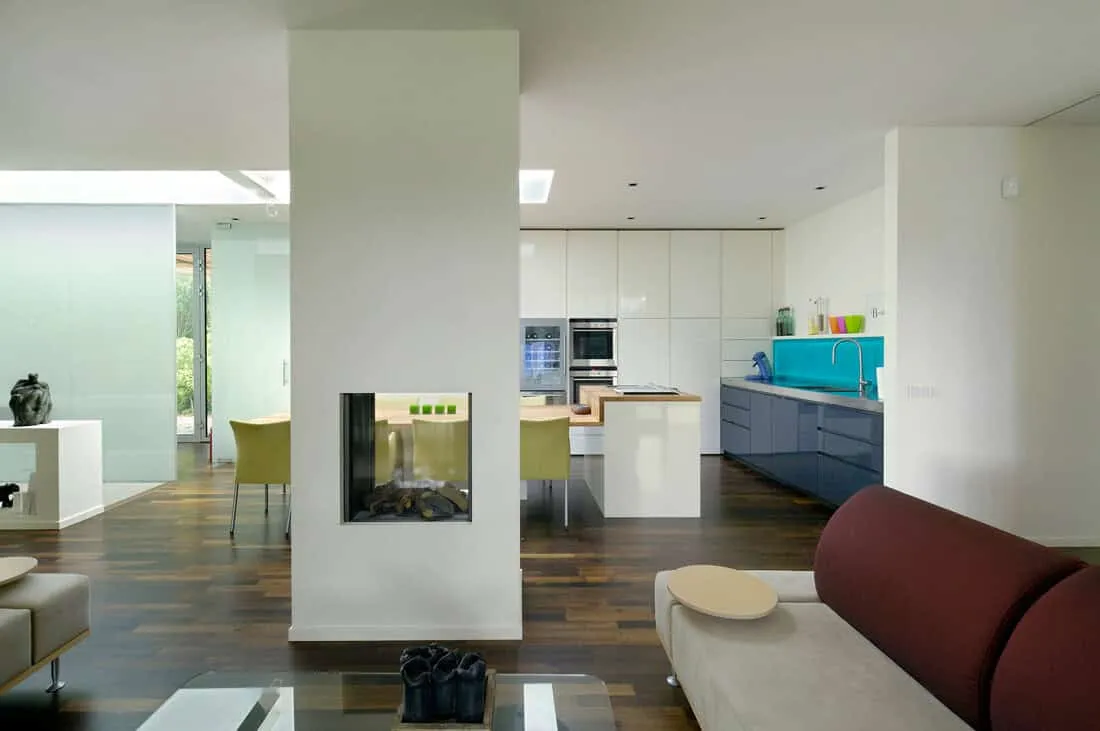 伯克尔别墅由建筑师保罗·德·鲁特设计位于荷兰韦恩达尔 伯克尔别墅由建筑师保罗·德·鲁特设计位于荷兰韦恩达尔