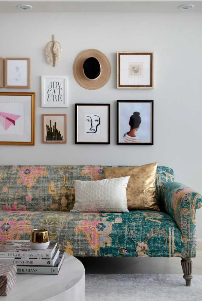 Super Creative Ideas for Creating Your Own Printed Sofa