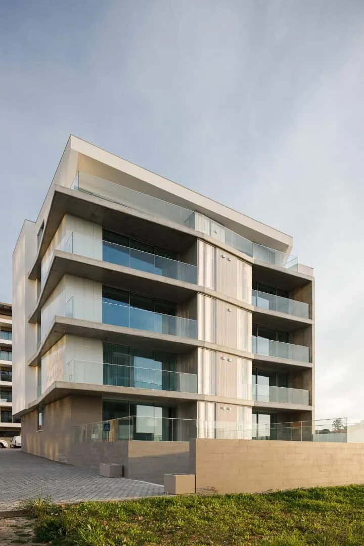 Edificio S.Roque de Sonia Cruz Arquitectura en Aveiro, Portugal