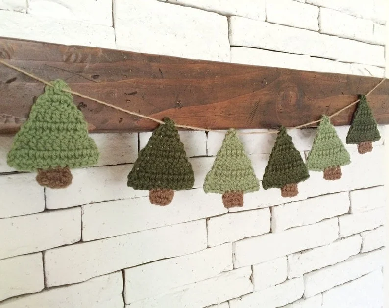 2. Guirnalda de abetos rústicos