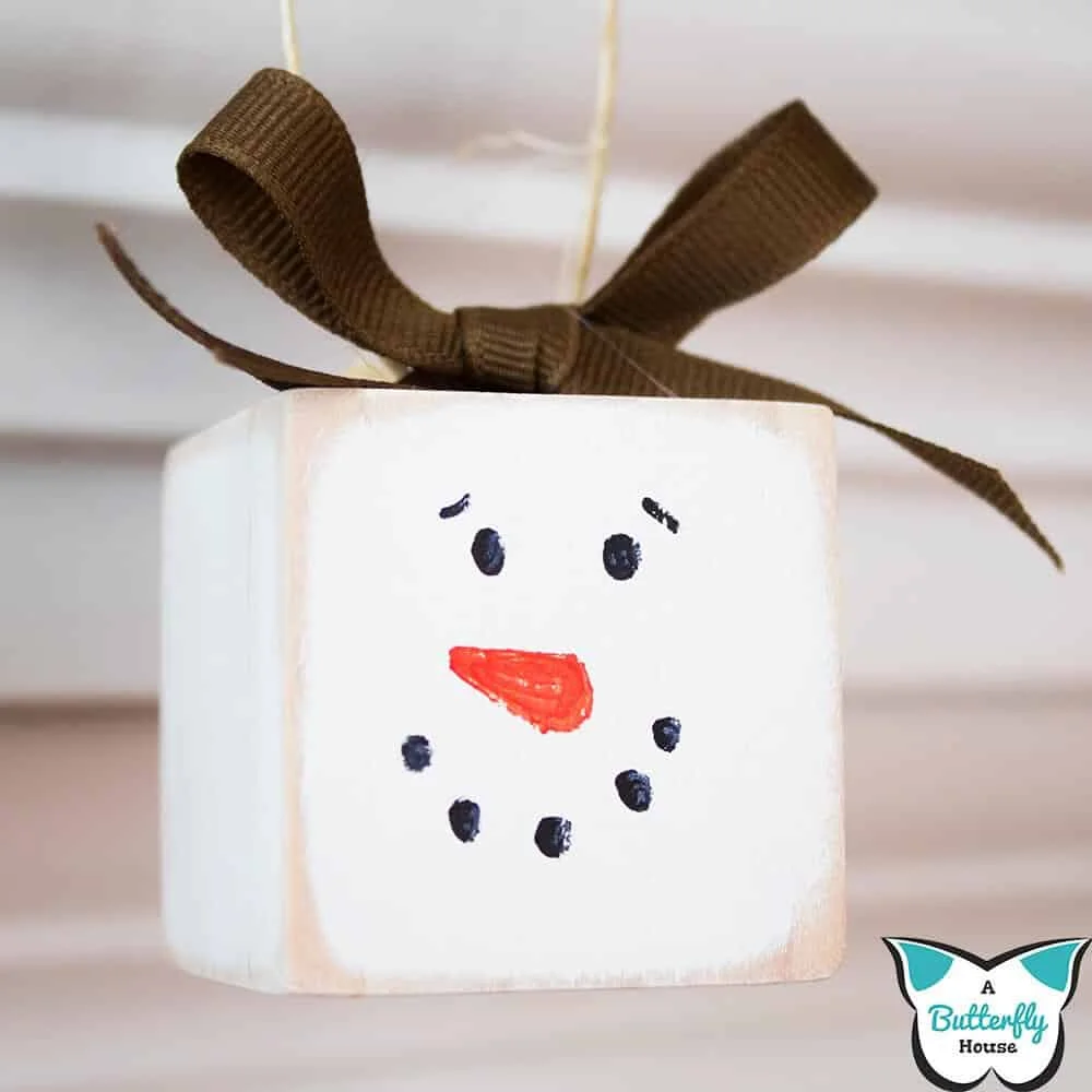 6. Simple Snowman Decorations