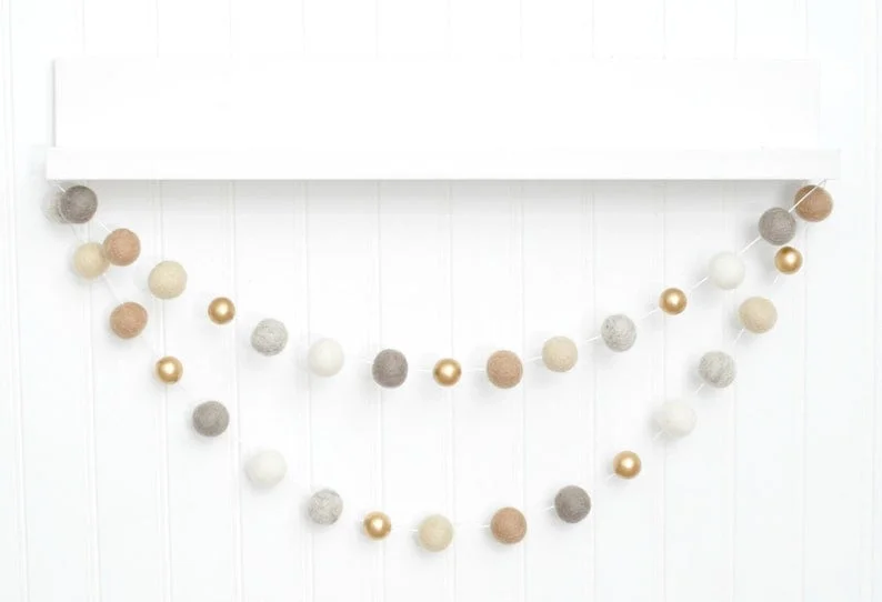 14. Guirnalda de bolas de fieltro