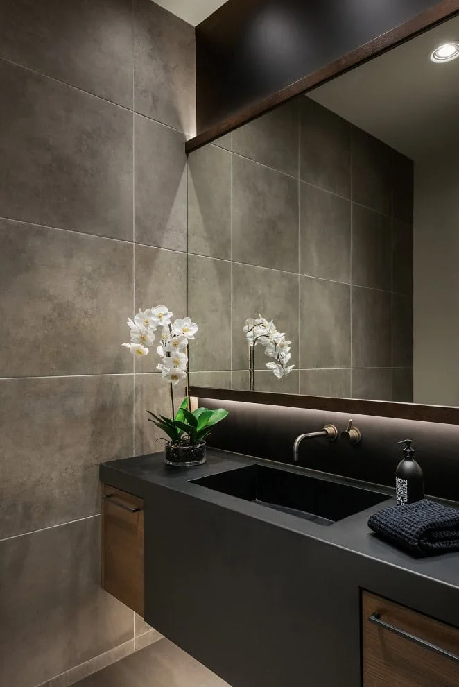 12. 城市现代 – 浴室