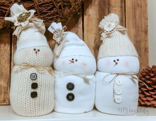 15. Knitted Sweater Snowmen