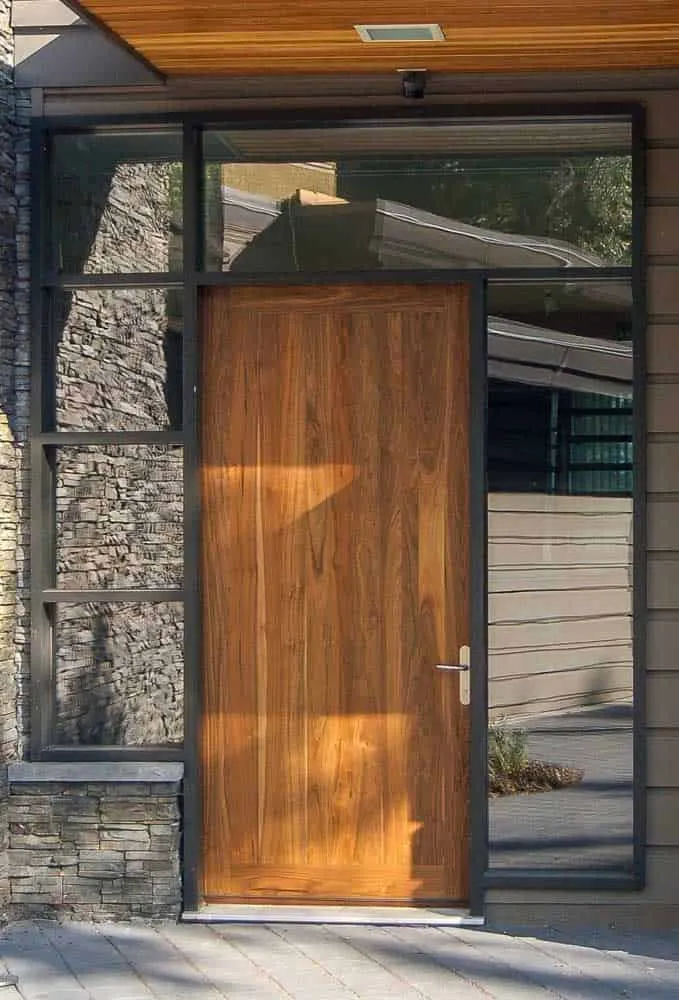 Avantages d'une porte d'entrée en bois