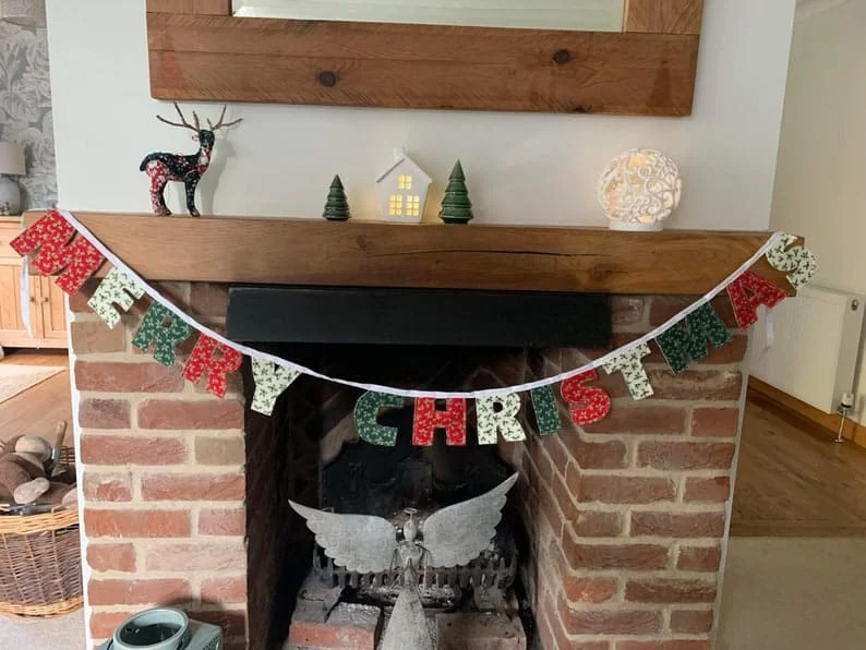 9. Adorno de tela Merry Christmas