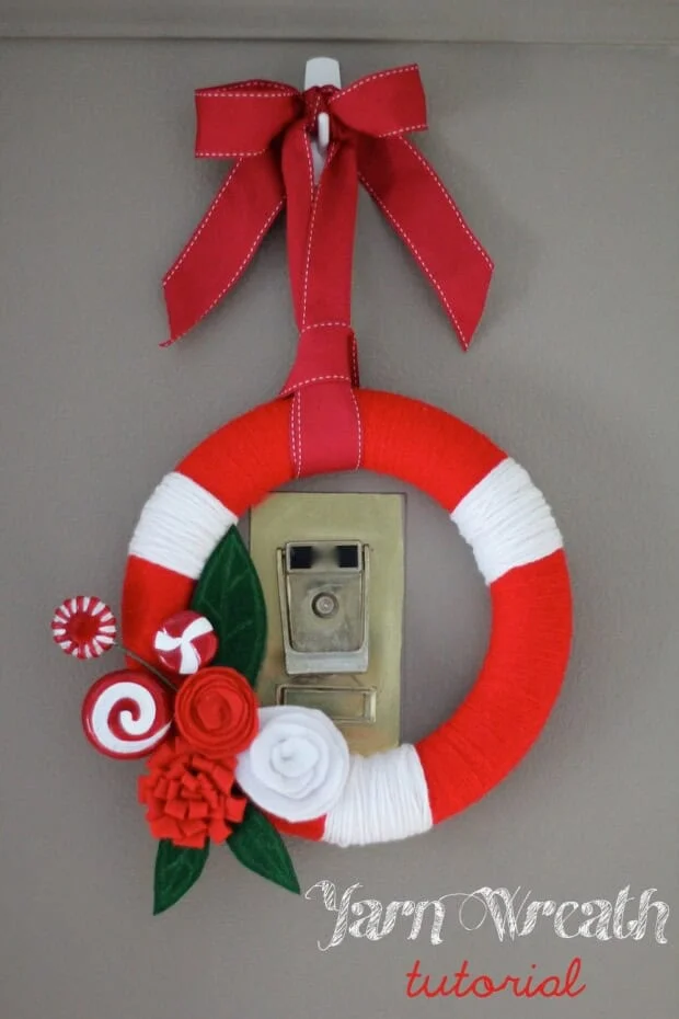 9. Adornos navideños con lana – guirnalda festiva