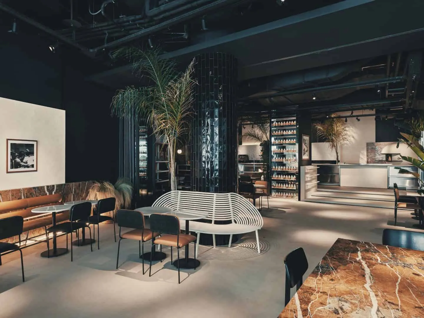 URBANJOBS的Nappo Pizza餐厅——位于伊斯坦布尔 Canyon购物中心的极简主义餐厅