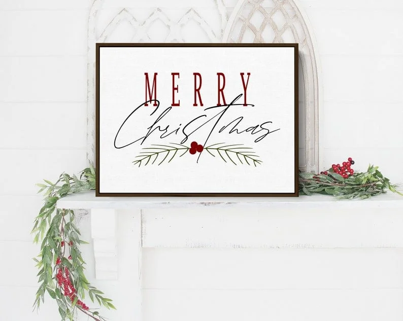 9. Adorno navideño junto a la chimenea