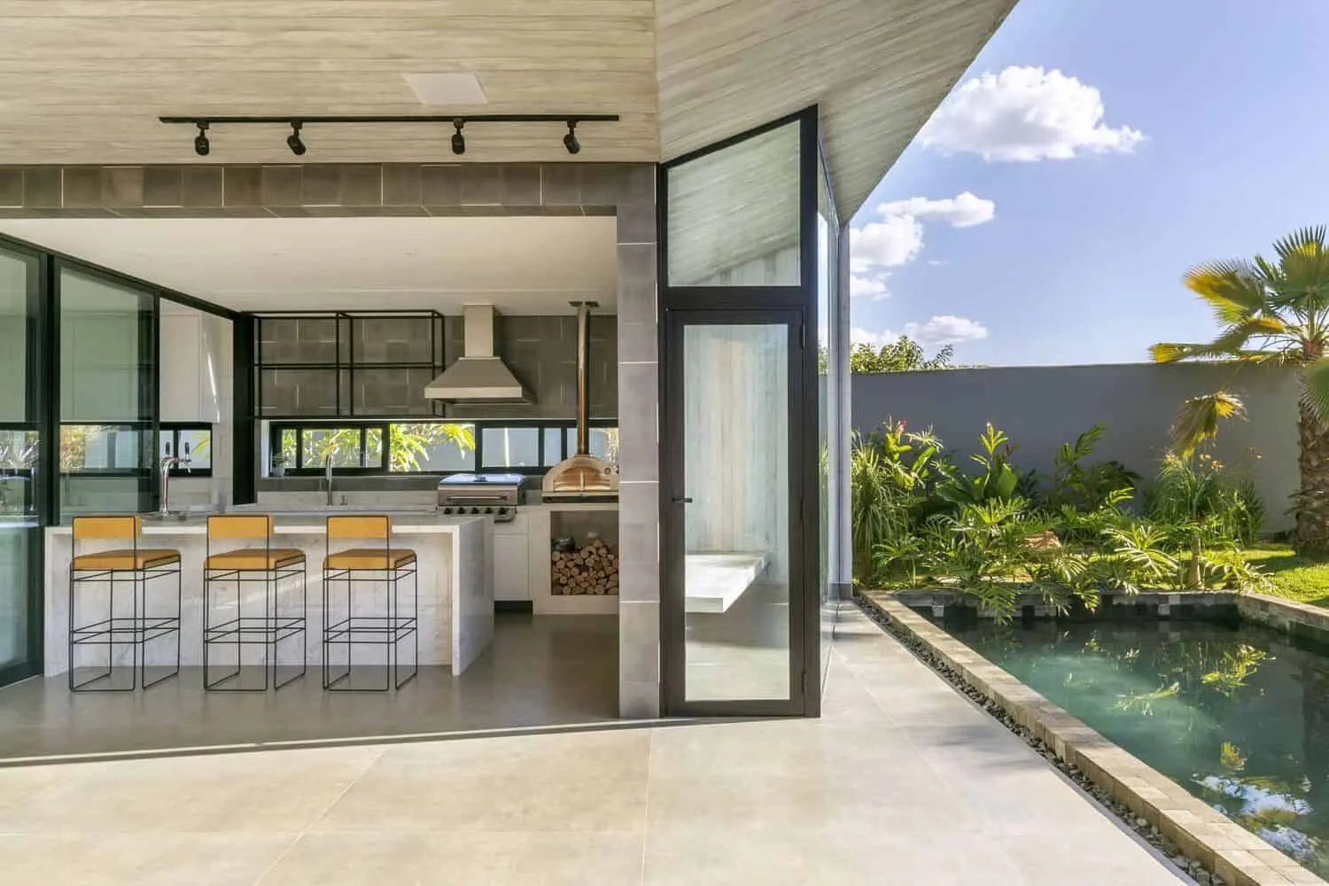 巴西巴腊之家由SAINZ Arquitetura设计 巴西巴腊之家由SAINZ Arquitetura设计