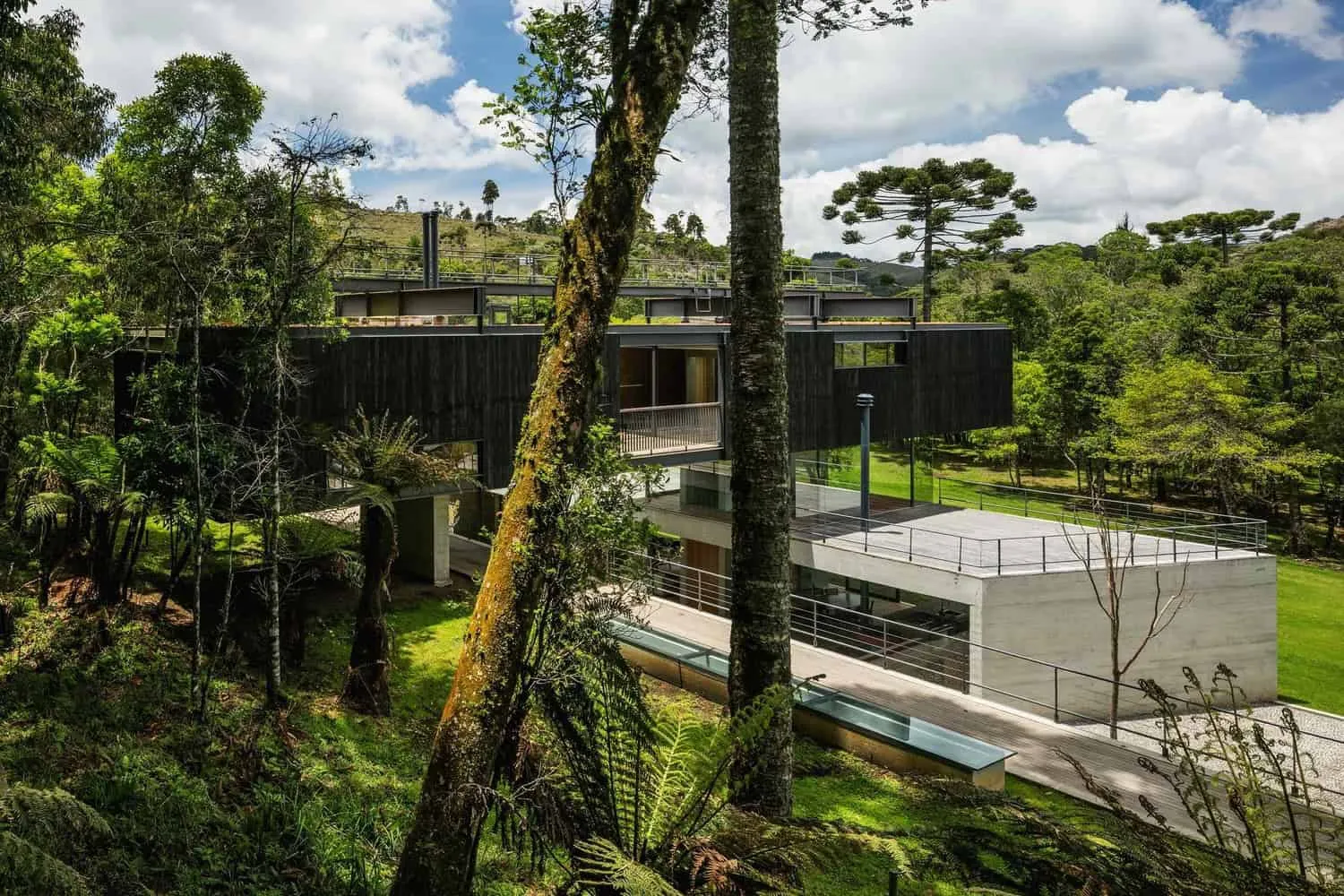 House in Mantiqueira by Una Arquitetos in Brazil