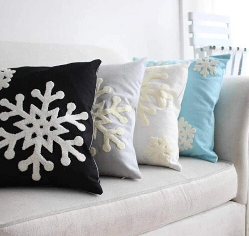 5. 雪花图案靠垫