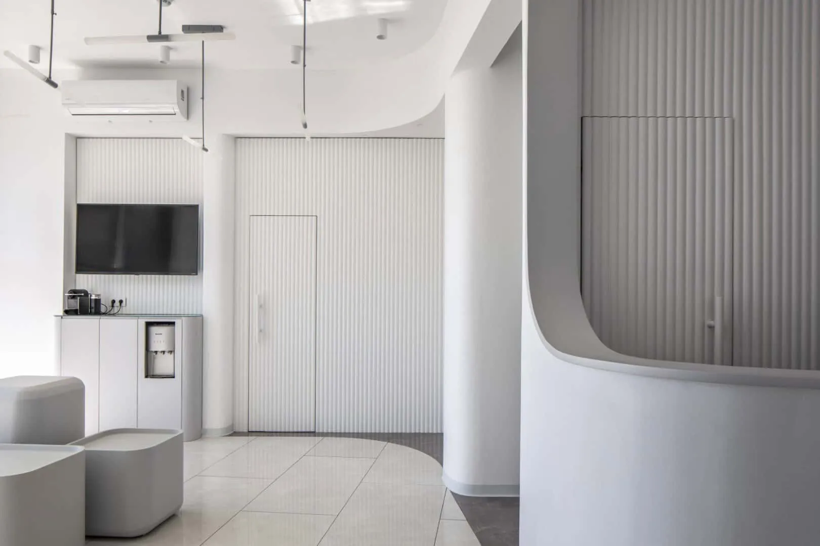 德亚美学牙科诊所，伊佩克·拜坎建筑事务所在伊斯坦布尔的设计项目，土耳其