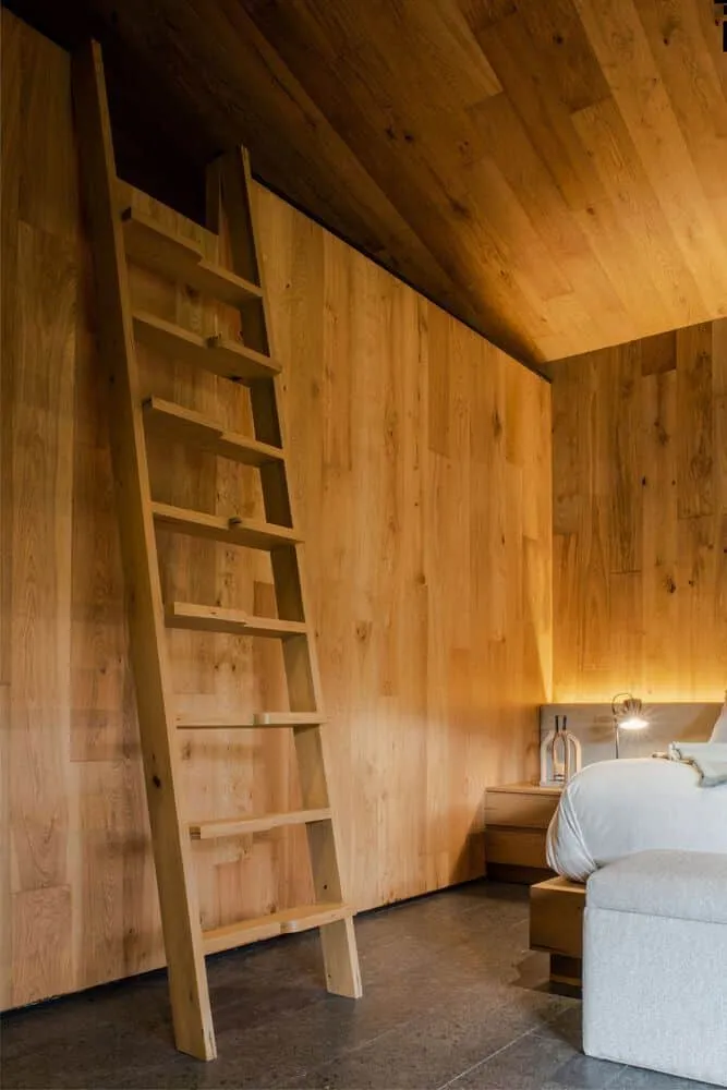 VR Cabin by CRB Arquitectos in Valle de Bravo, Mexico