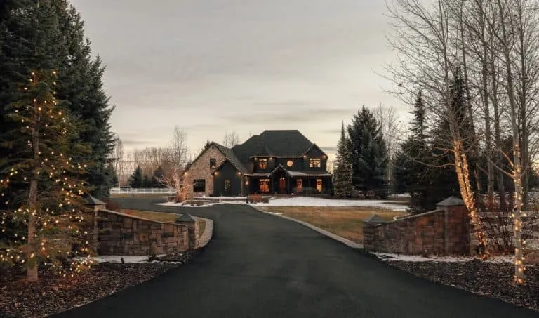 自然与中性风格的圣诞装饰