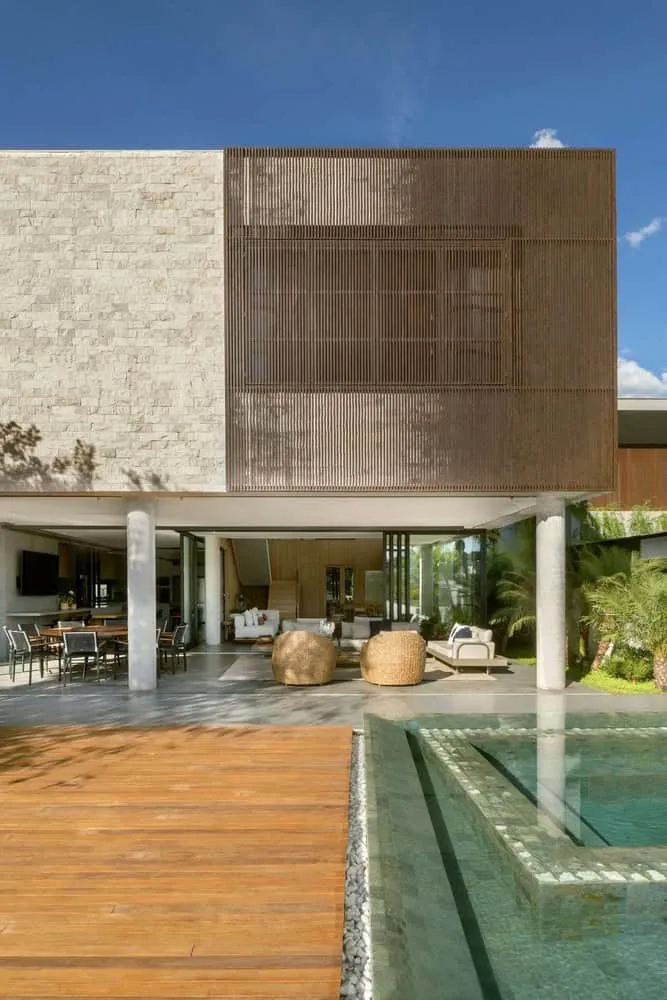 Leo Romanо设计的AK House，位于巴西戈亚尼亚