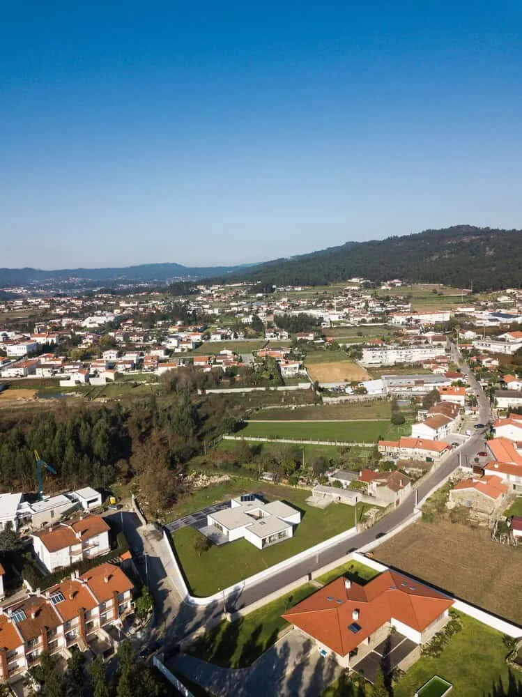 葡萄牙拉乌利诺·西尔瓦设计的加莱戈斯住宅