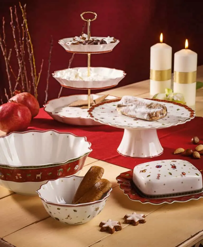 Scandinavian Design for Holiday Table Settings