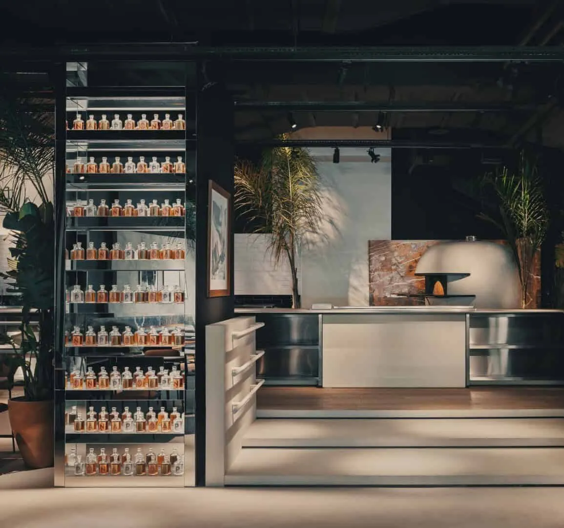 URBANJOBS的Nappo Pizza餐厅——位于伊斯坦布尔 Canyon购物中心的极简主义餐厅