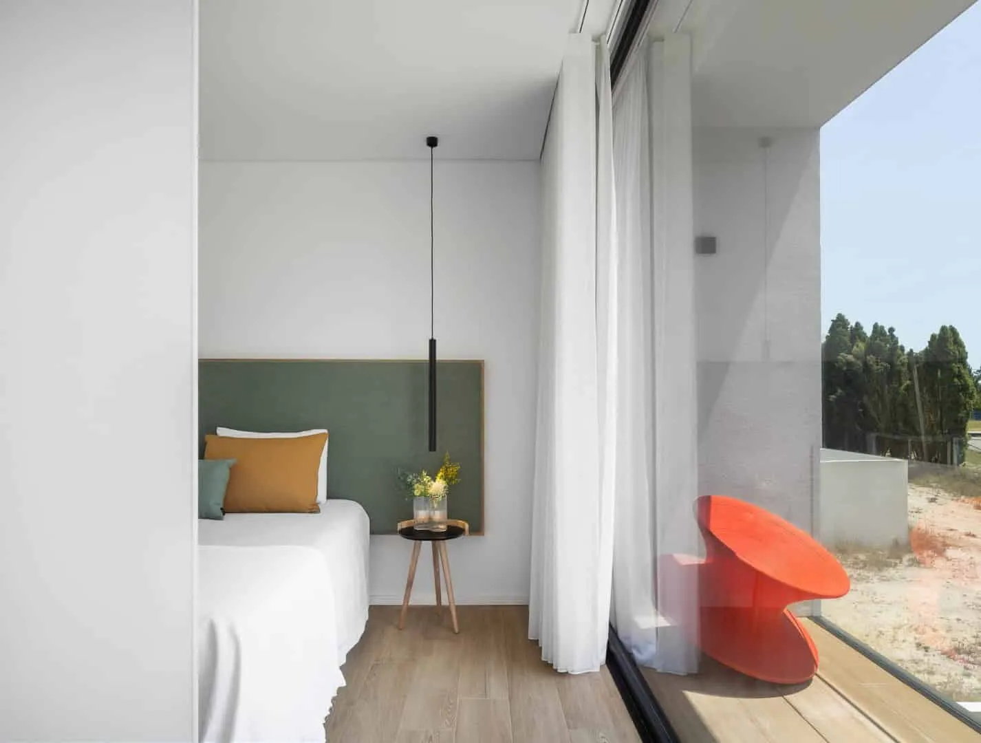 弗拉里建筑网络在葡萄牙阿维罗的对角线住宅