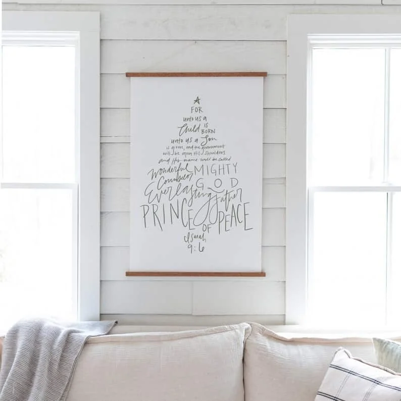 5. Teléfono con adorno colgante navideño