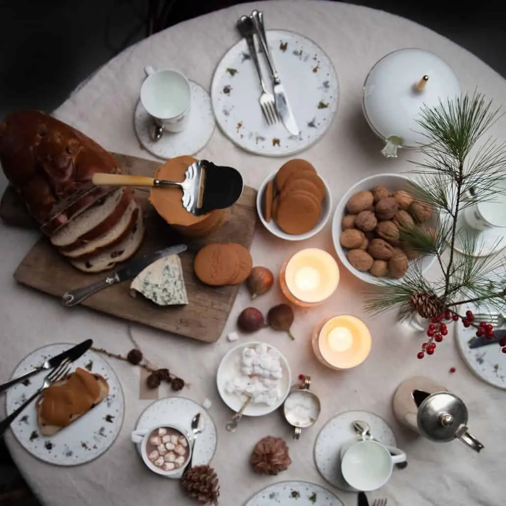 Scandinavian Design for Holiday Table Settings