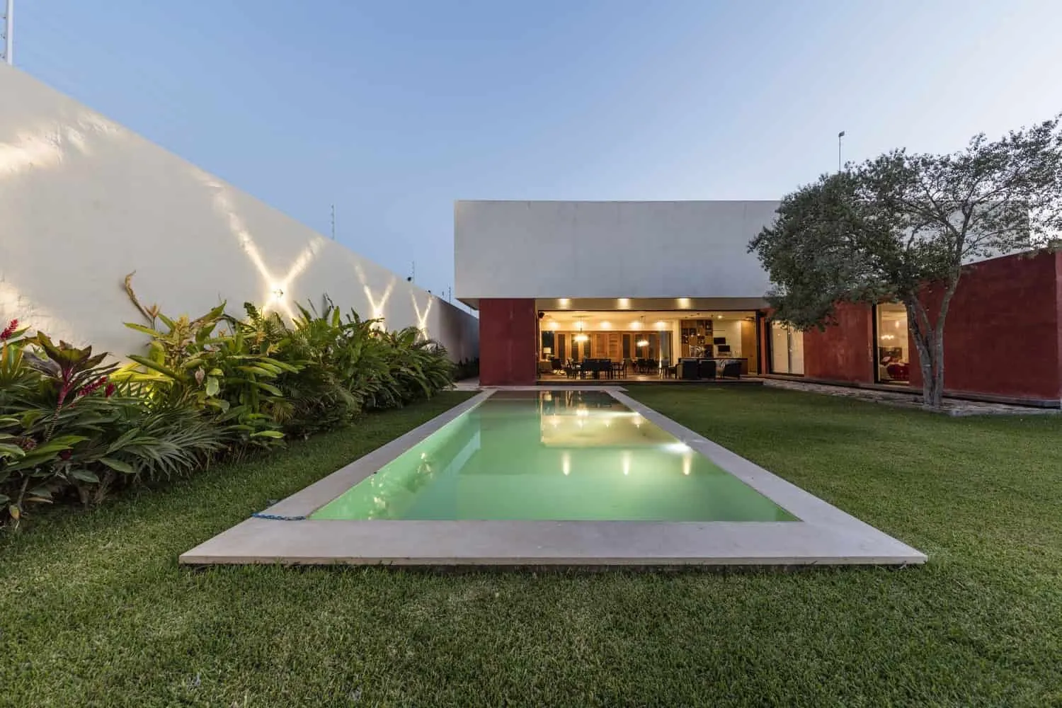 梅里达墨西哥的Temozon之家，由Boyance Arquitectura + Edificacion设计