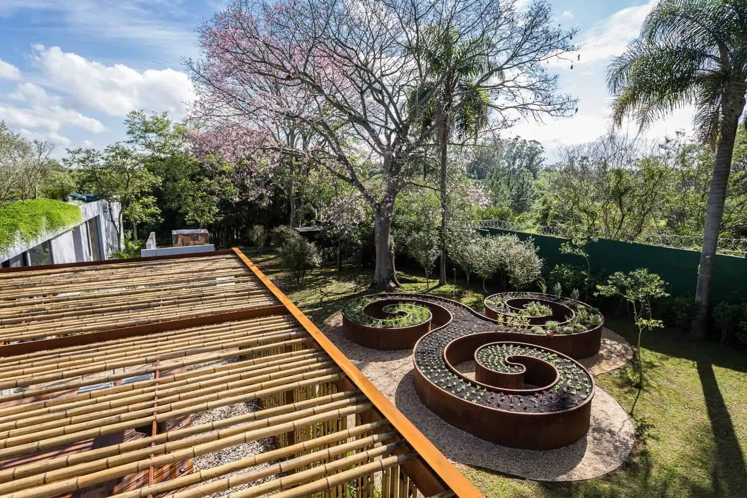 巴西克里西乌马的01号住宅，由ES Arquitetura设计