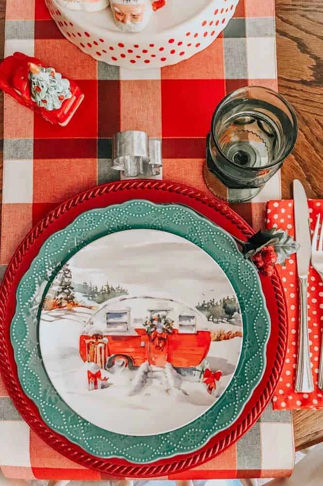 Christmas Sauce Plate — What It Is and Inspiring Ideas for Creating