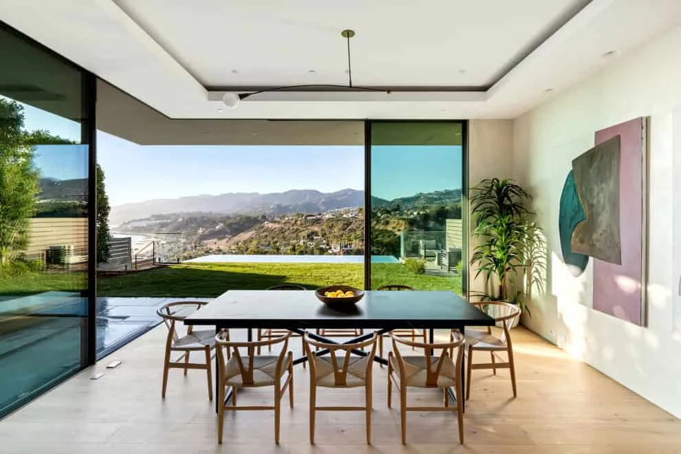 18. 峭壁上的房子