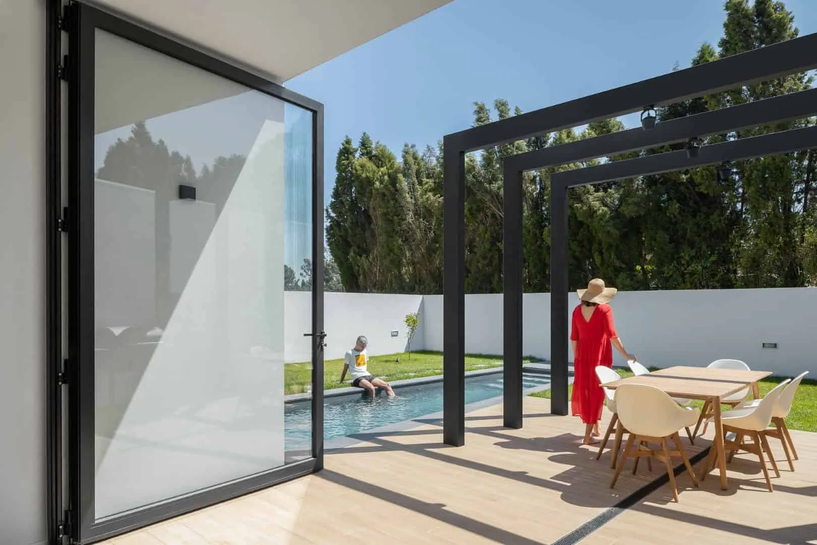 弗拉里建筑网络在葡萄牙阿维罗的对角线住宅