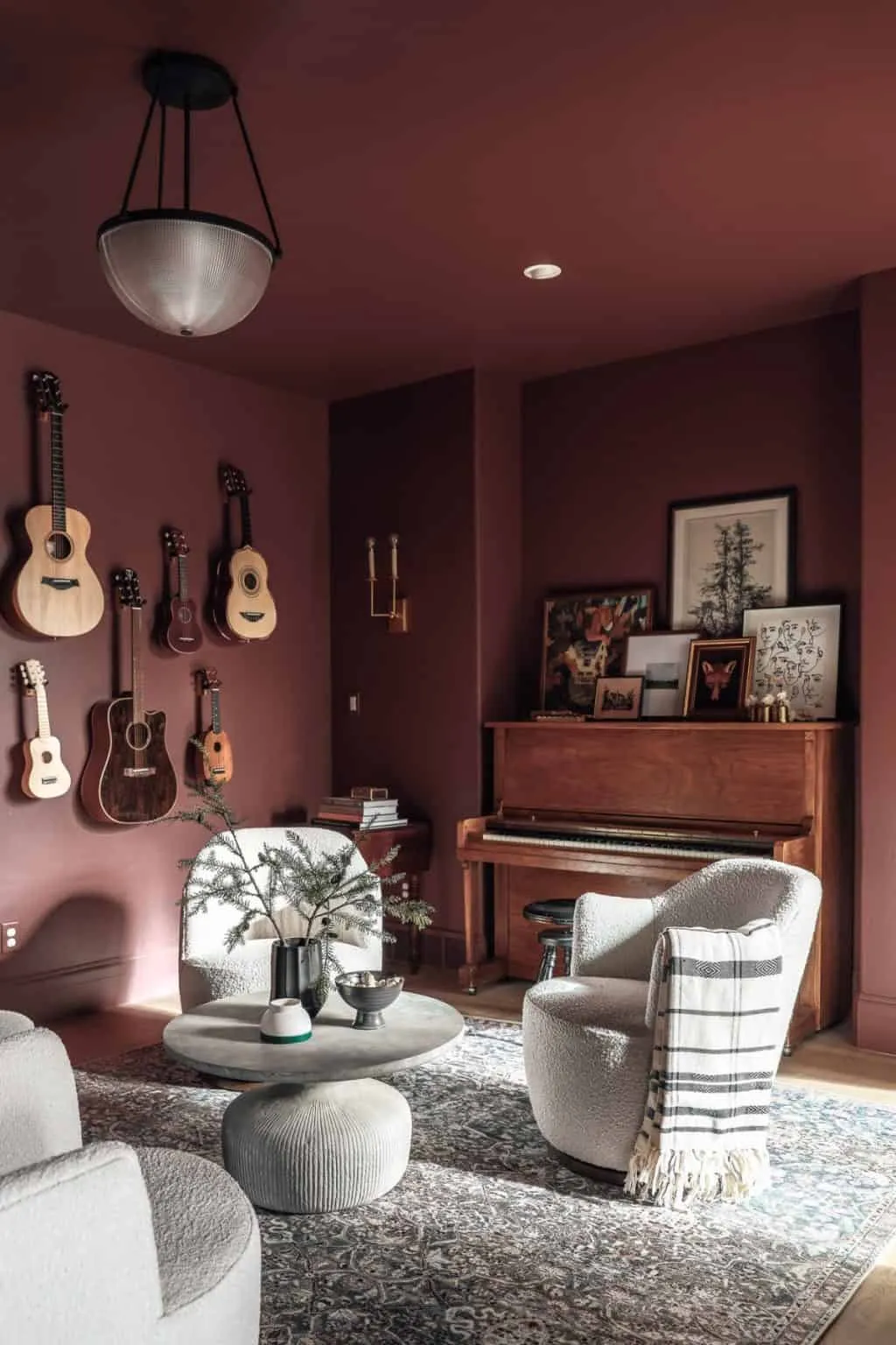 自然与中性风格的圣诞装饰