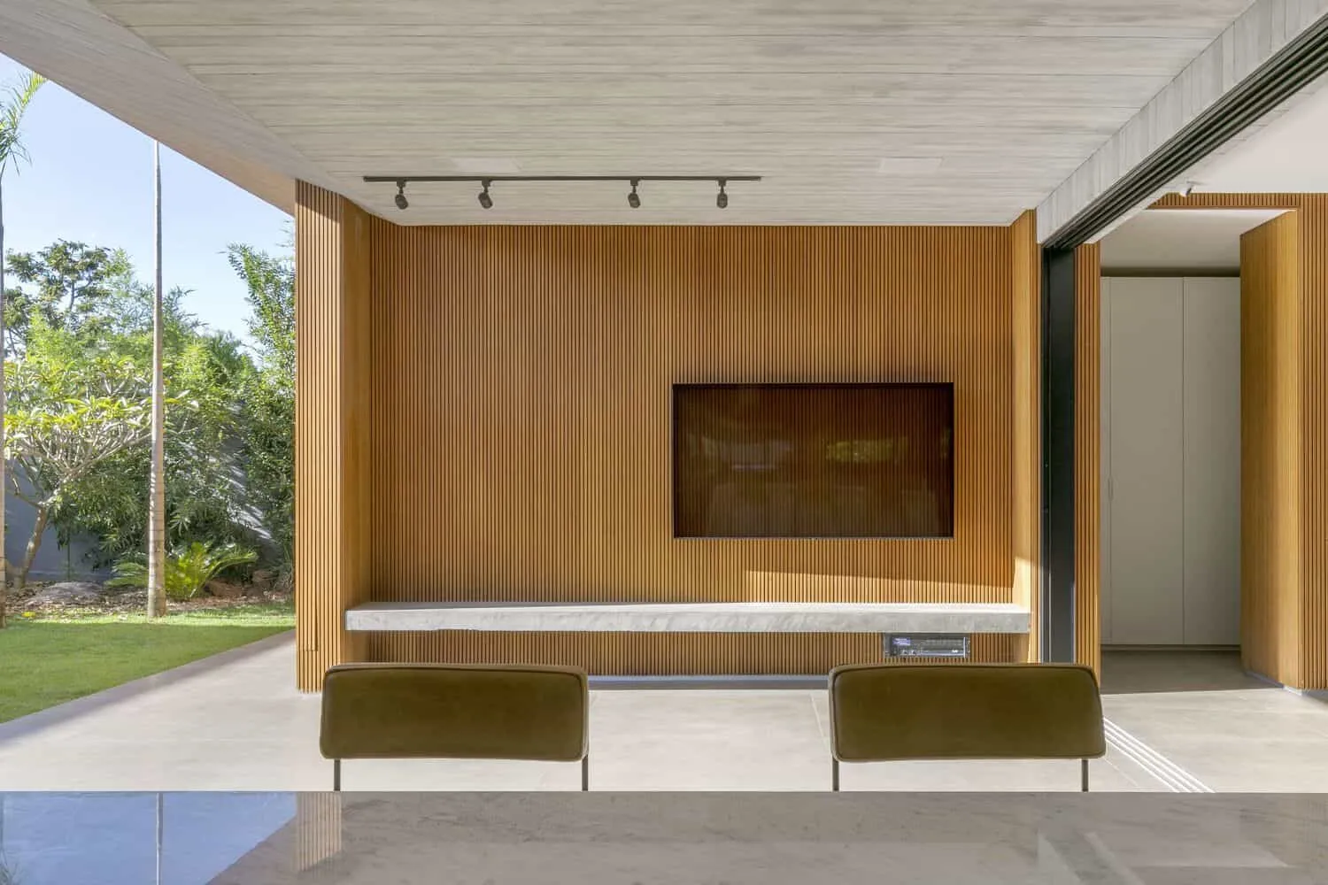 巴西巴腊之家由SAINZ Arquitetura设计 巴西巴腊之家由SAINZ Arquitetura设计