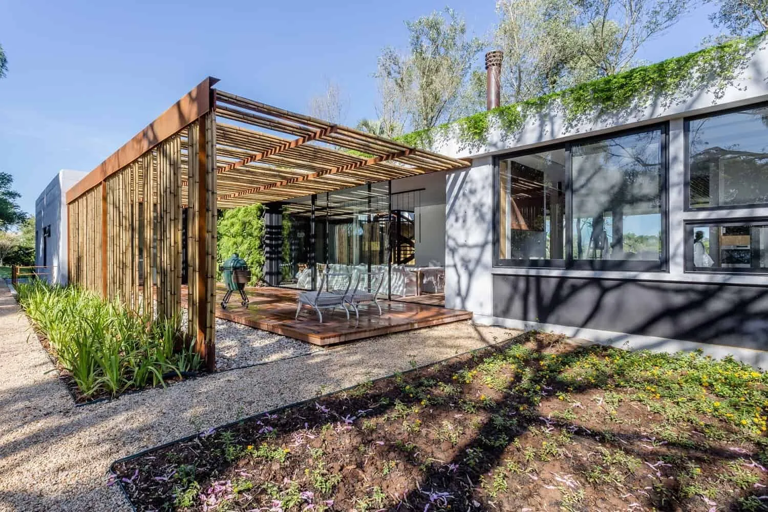 巴西克里西乌马的01号住宅，由ES Arquitetura设计