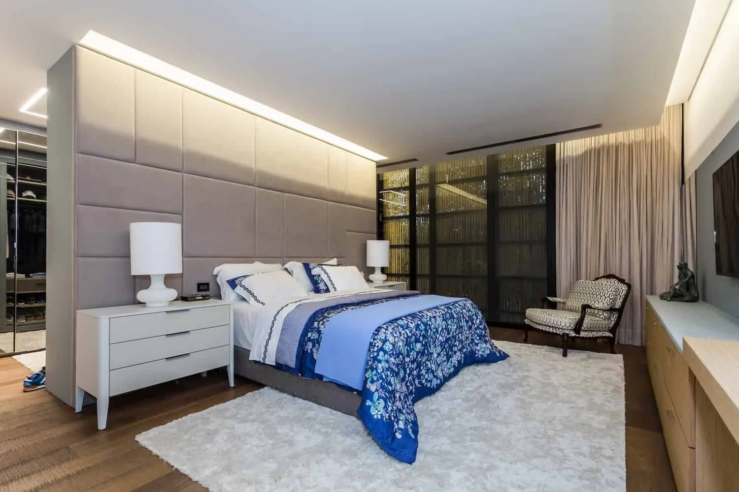 巴西克里西乌马的01号住宅，由ES Arquitetura设计